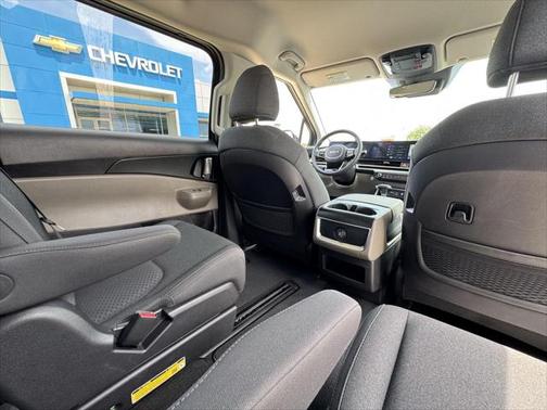 2025 Kia Carnival LX