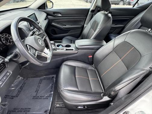 2021 Nissan Altima SR FWD