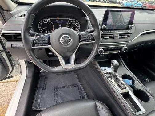 2021 Nissan Altima SR FWD