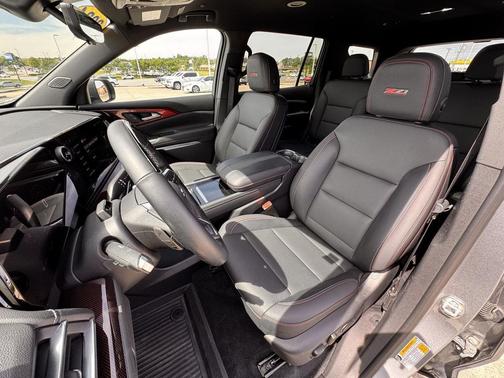 Sterling Gray Metallic 2024 Chevrolet Traverse AWD Z71