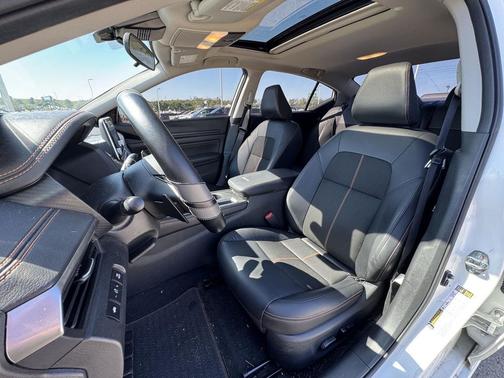 2021 Nissan Altima SR FWD