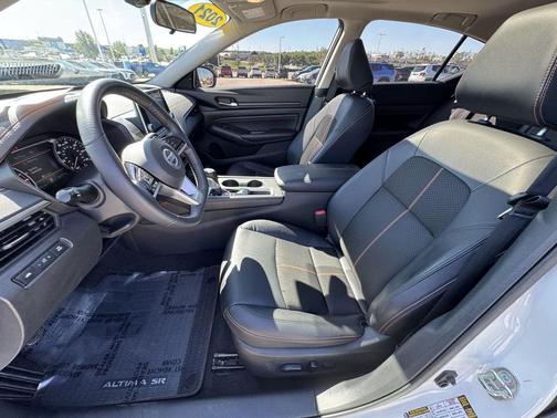 2021 Nissan Altima SR FWD