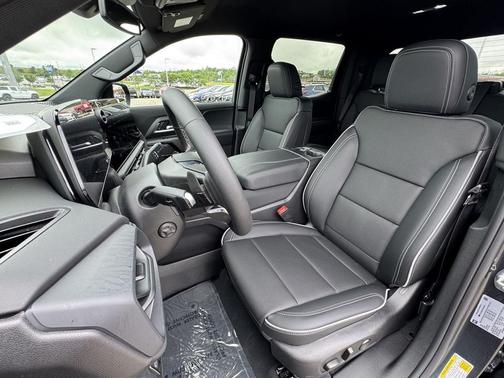 2025 Chevrolet Silverado EV LT