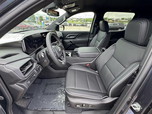 2025 Chevrolet Silverado EV LT