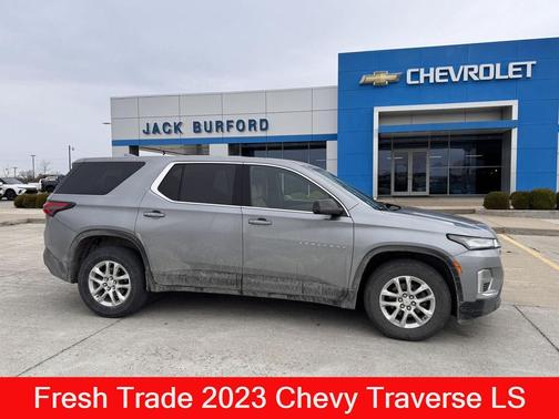 2023 Chevrolet Traverse LS