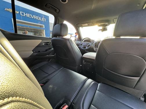 2022 Chevrolet Traverse LS