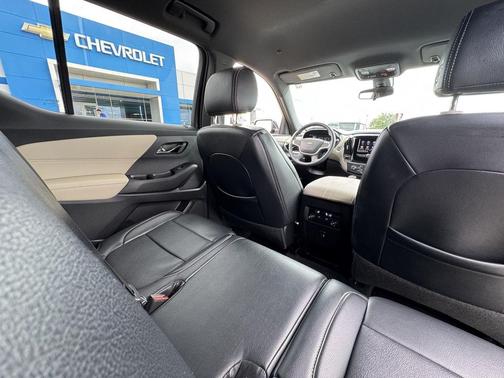 2022 Chevrolet Traverse LS