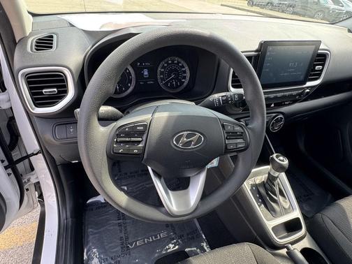 2021 Hyundai VENUE SE