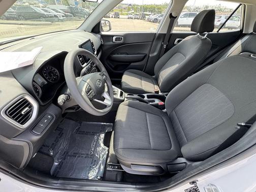 2021 Hyundai VENUE SE