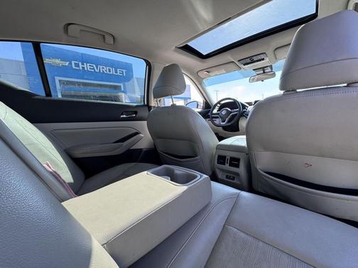 Pearl White Tricoat 2021 Nissan Altima 2.5 SL