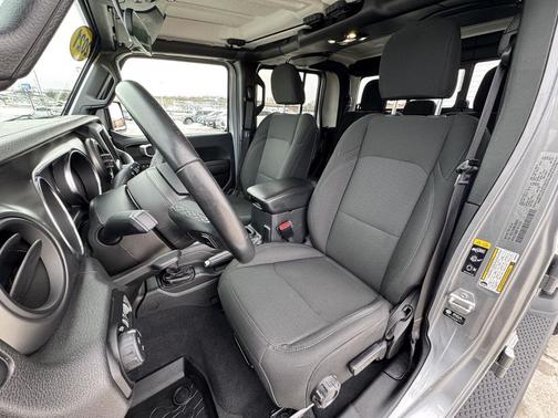 2021 Jeep Gladiator Sport S