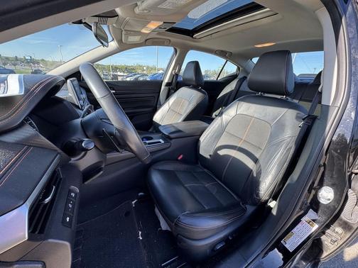 2022 Nissan Altima SR FWD