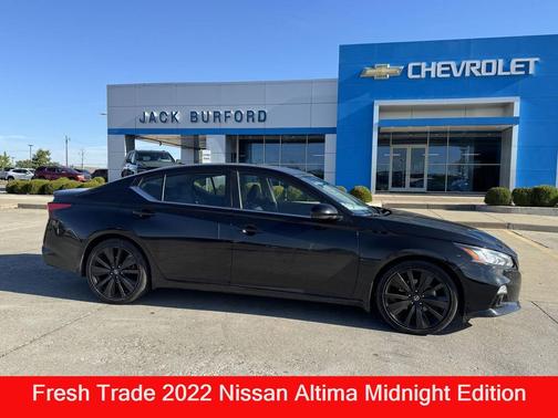 2022 Nissan Altima SR FWD