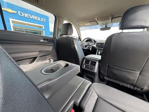2023 Volkswagen Atlas 3.6L SE w/Technology