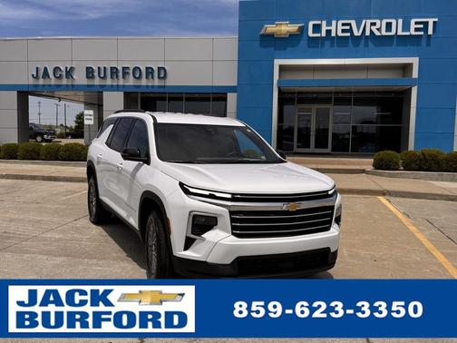 Summit White 2026 Chevrolet Traverse LT