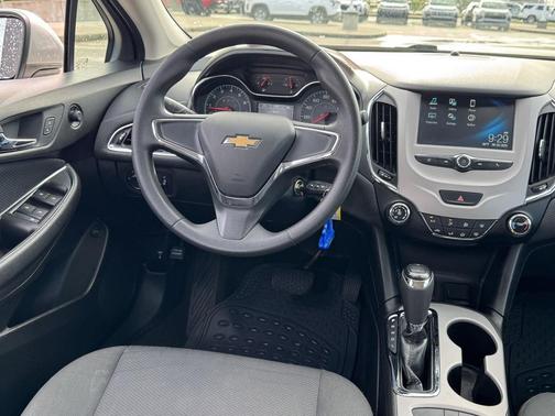 2018 Chevrolet Cruze LS