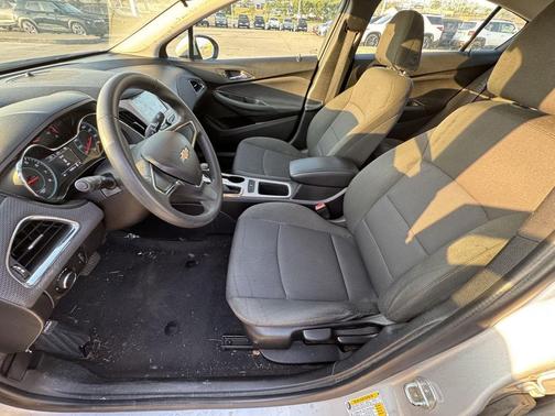 2018 Chevrolet Cruze LS