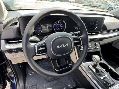 2022 Kia Carnival LX