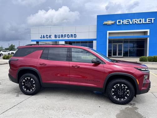 Radiant Red Tintcoat 2026 Chevrolet Traverse AWD Z71
