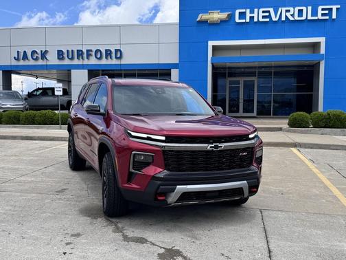 Radiant Red Tintcoat 2026 Chevrolet Traverse AWD Z71