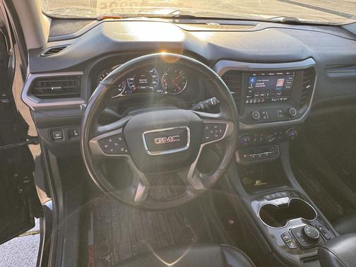 2021 GMC Acadia AWD AT4