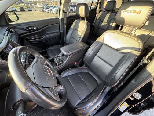 2021 GMC Acadia AWD AT4