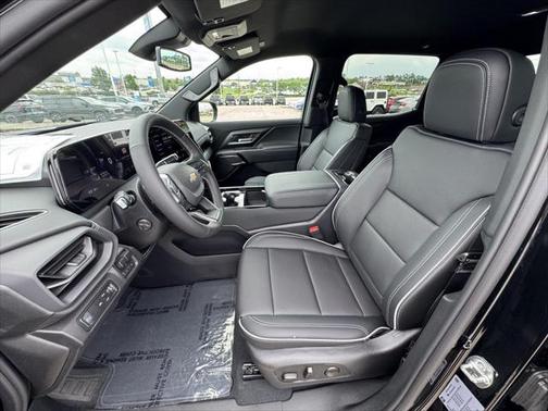2025 Chevrolet Silverado EV LT