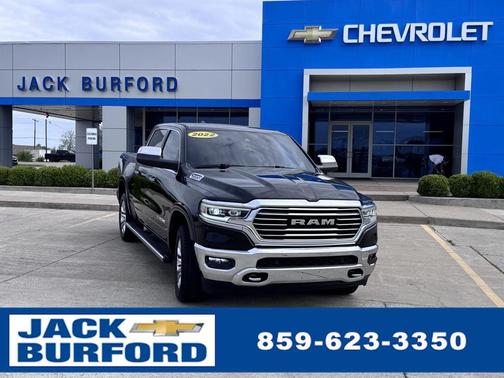 Diamond Black Crystal Pearlcoat 2022 RAM 1500 Longhorn