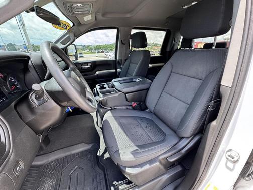 Summit White 2022 Chevrolet Silverado 2500 Custom