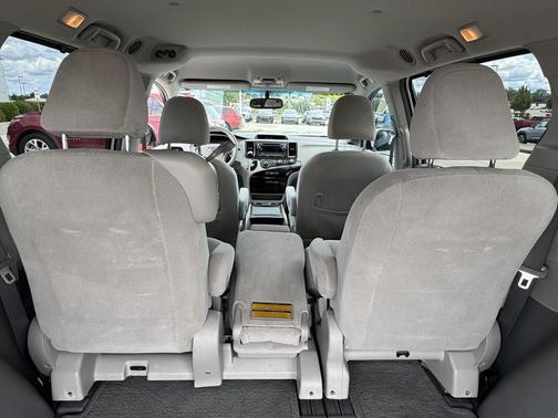 2012 Toyota Sienna LE