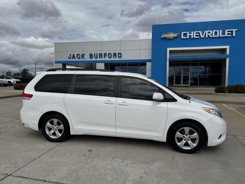 2012 Toyota Sienna LE