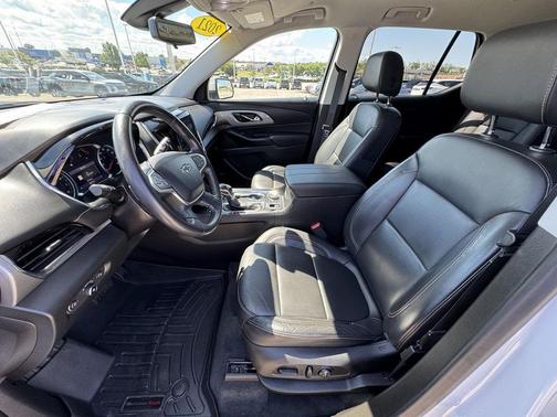 2021 Chevrolet Traverse RS