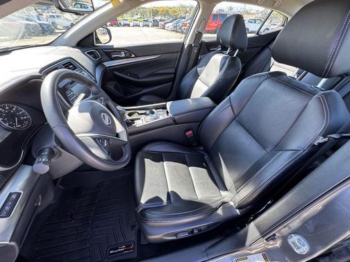 2023 Nissan Maxima SV Xtronic CVT