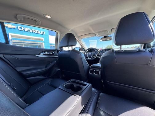 2023 Nissan Maxima SV Xtronic CVT