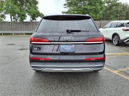 2021 Audi Q7 45 Premium Plus