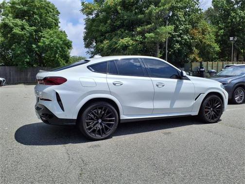 2023 BMW X6 M50i