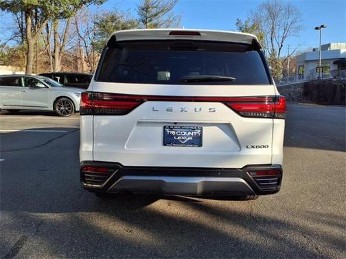 2023 Lexus LX 600 Premium
