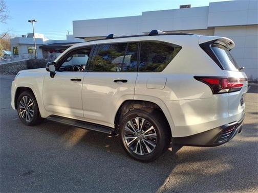 2023 Lexus LX 600 Premium