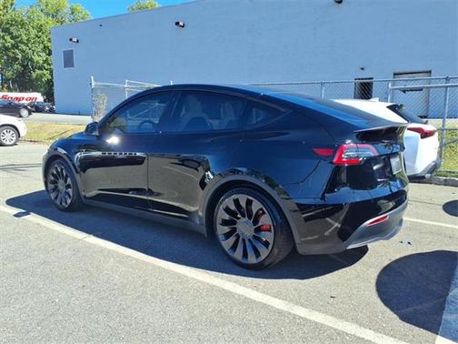 2023 Tesla Model Y Performance