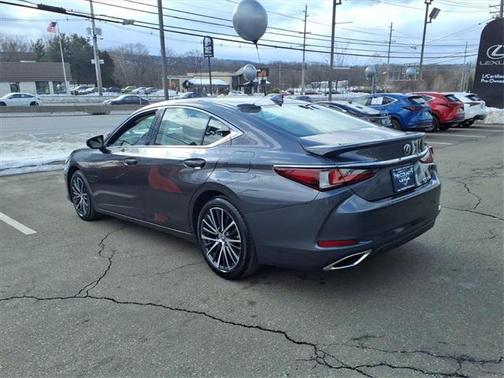 2023 Lexus ES 350 Base