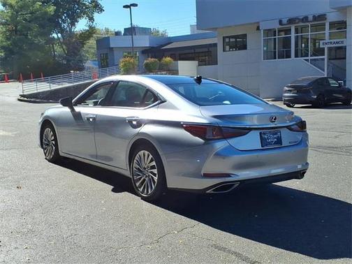 2022 Lexus ES 350 Ultra Luxury