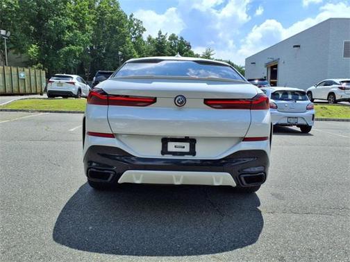 2023 BMW X6 M50i