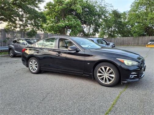 2014 INFINITI Q50 Premium