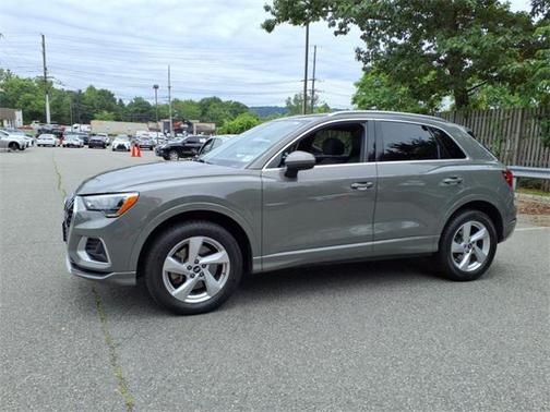 2022 Audi Q3 Premium
