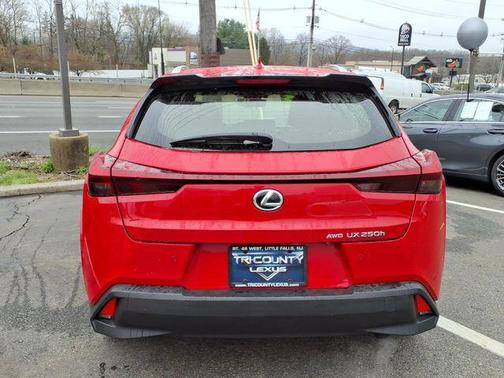 Redline 2023 Lexus UX 250h Base
