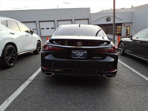 2023 Lexus ES 350 Base