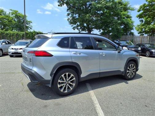 2023 Toyota Corolla Cross XLE