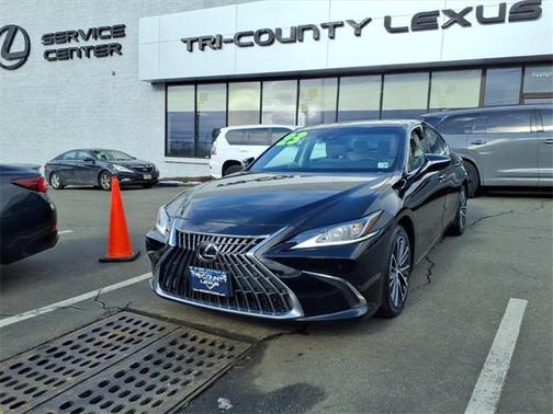 2023 Lexus ES 250 Base