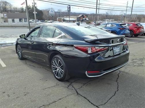 2023 Lexus ES 250 Base