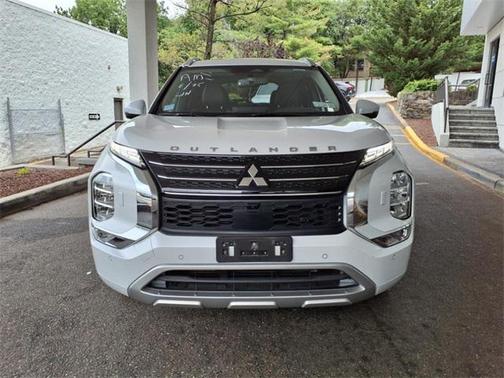 2024 Mitsubishi Outlander SEL